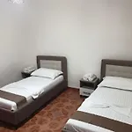 Centre *