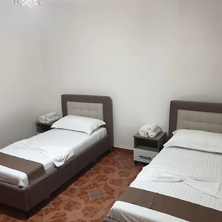 Centre *