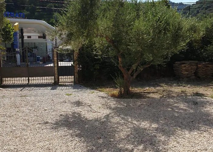 Centre * Avlonya